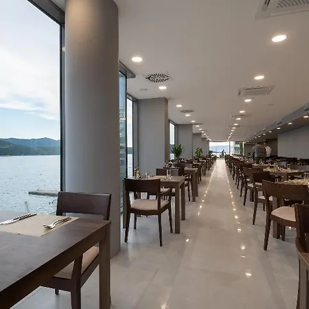 Vapore 4* Neum